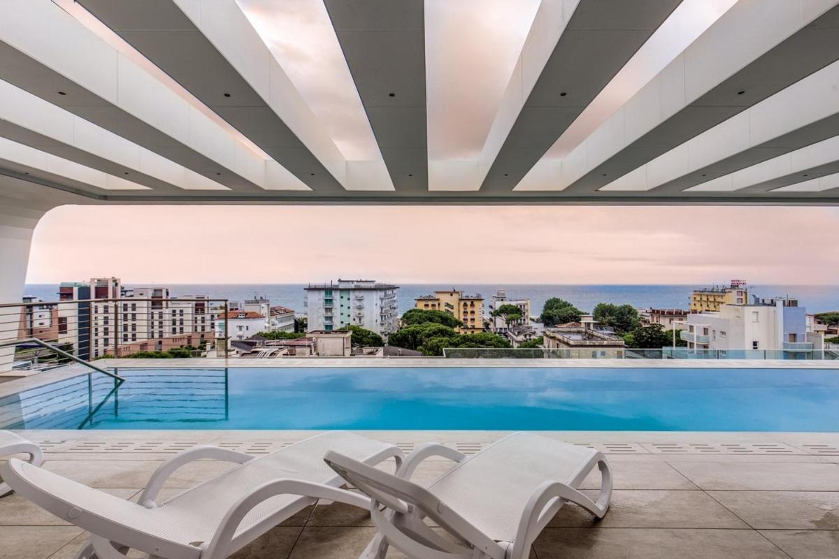 Sunrise Palace Лідо-ді-Єзоло Екстер'єр фото